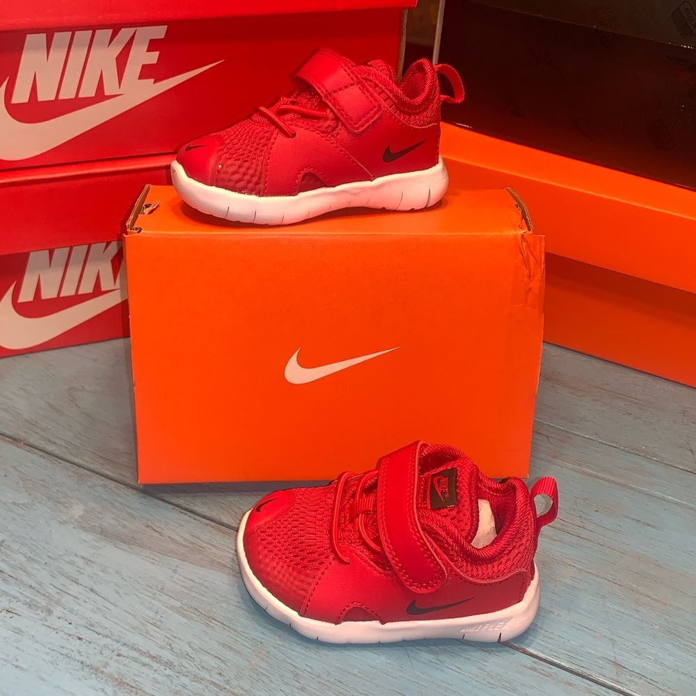 NWB LITTLE KIDS NIKE FLEX CONTACT SHOES AR4155 601